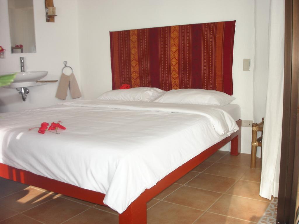 Artista Beach Villa Balabag  Habitación foto