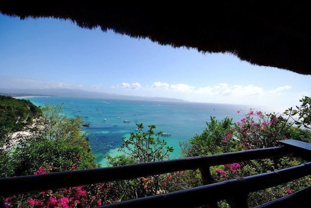 Artista Beach Villa Balabag  Exterior foto