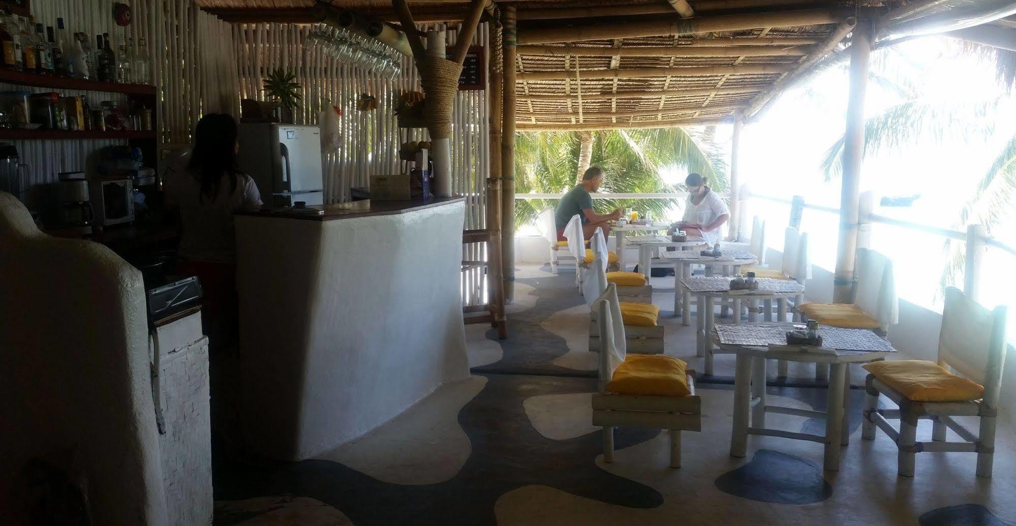 Artista Beach Villa Balabag  Exterior foto