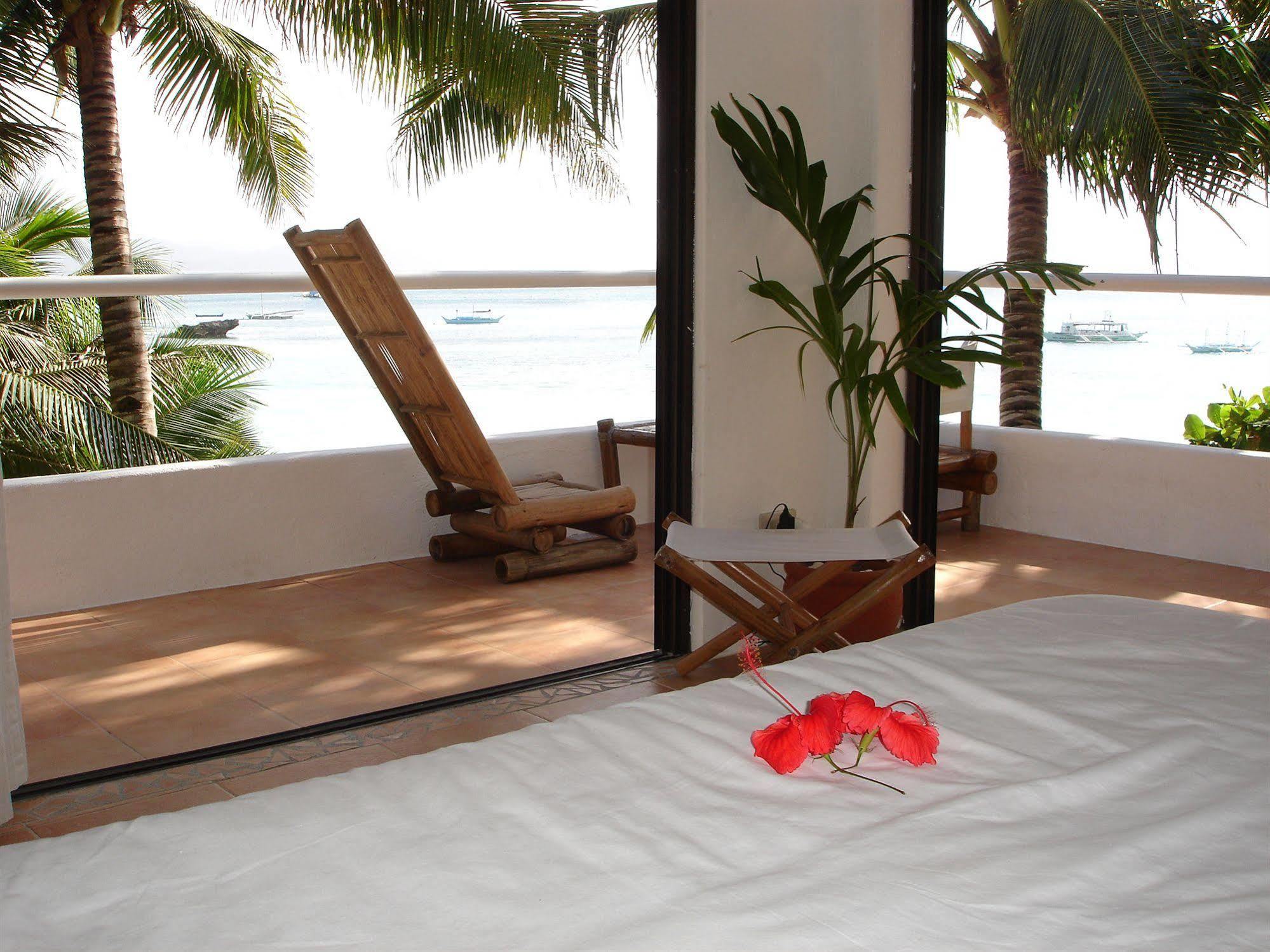 Artista Beach Villa Balabag  Exterior foto